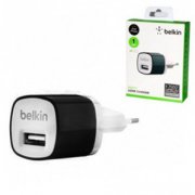 Универсальное зарядное устройство с USB Belkin белый/черный